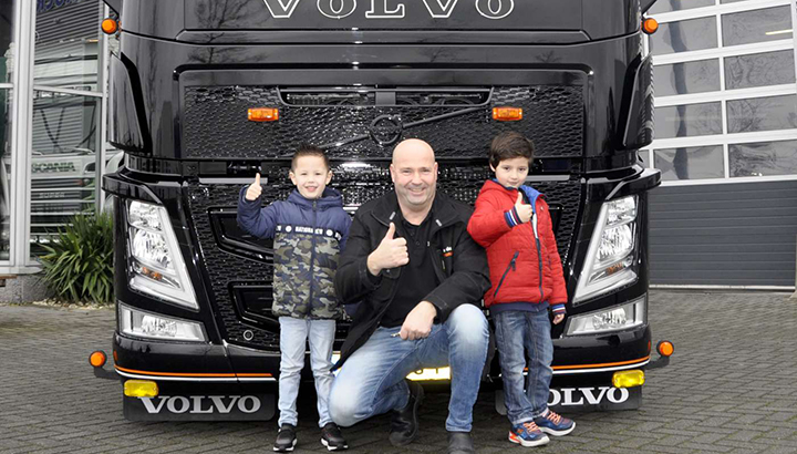 Nieuwe Volvo FH 500 voor Jan de Jong Transport