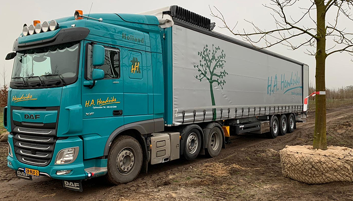 Twee Duitse WEB trailers voor Hendriks Transport