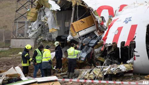 Turkse gezagsvoerder gecrasht vliegtuig gearresteerd