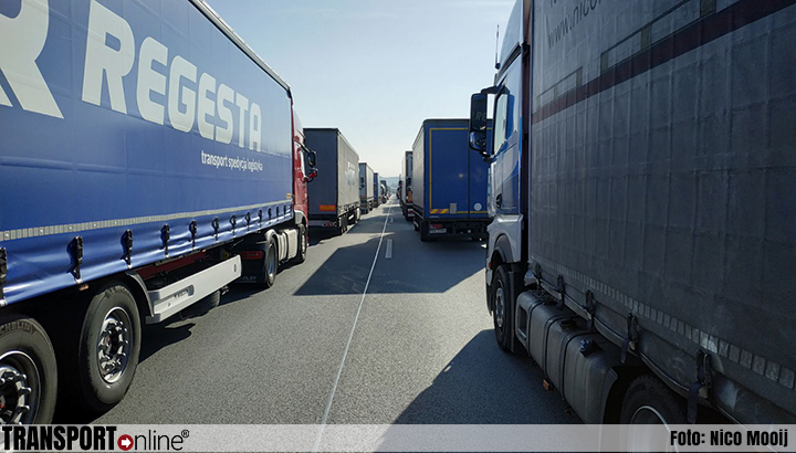 Corona-grenscontroles hinderen vrije doorgang vrachtwagens