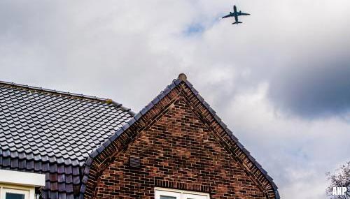 Omwonenden Schiphol blij met minder vliegtuiglawaai