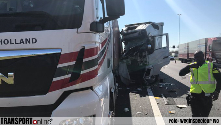 Ongeval met twee vrachtwagens en een bestelbus op A16 [+foto]