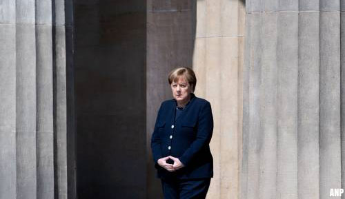 Ambassadeur neemt ontslag na vergelijking Merkel met Hitler