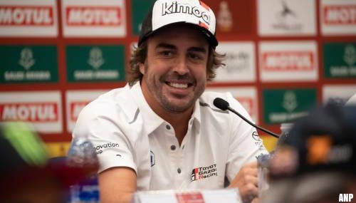 Alonso voedt geruchten over rentree in Formule 1