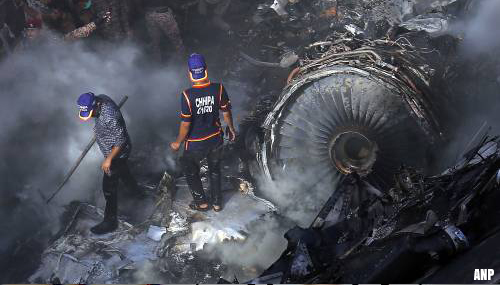 97 doden door vliegtuigcrash Pakistan, twee overlevenden