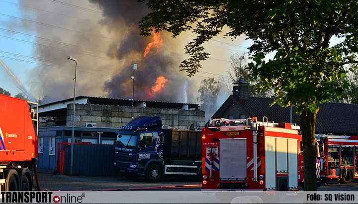Grote brand bij recyclingbedrijf in Haelen [+foto]