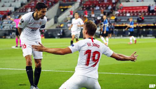 Sevilla wint Europa League mede dankzij 2 treffers Luuk de Jong