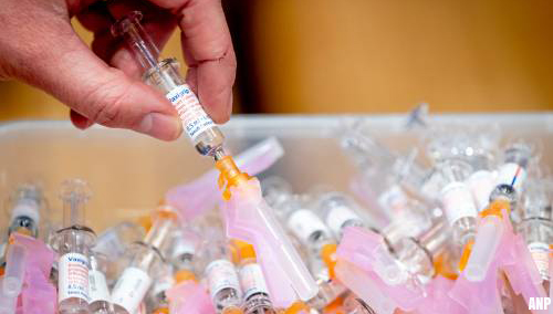 RIVM slaat half miljoen griepvaccins extra in