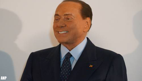 Ex-premier Italië Berlusconi in ziekenhuis met coronabesmetting