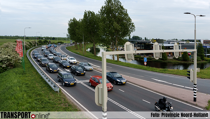 Minder wachten voor het verkeerslicht in Noord-Holland