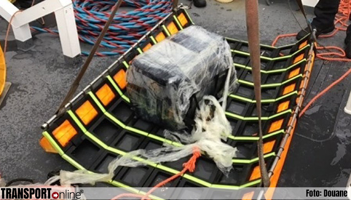 Douane vindt 35 kilo cocaïne op schip in Vlissingen [+foto]