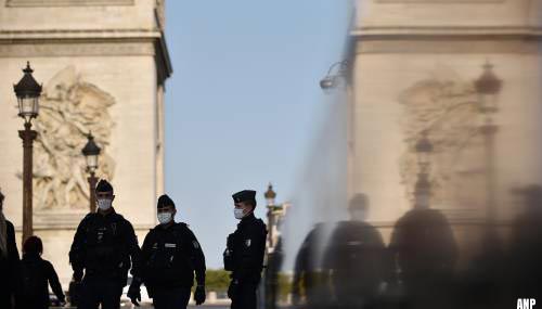 Omgeving Arc de Triomphe in Parijs even afgezet vanwege bomalarm