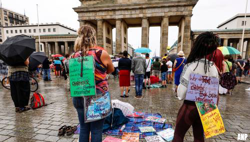 Stille tocht Berlijn tegen 'angstcampagne' rondom corona