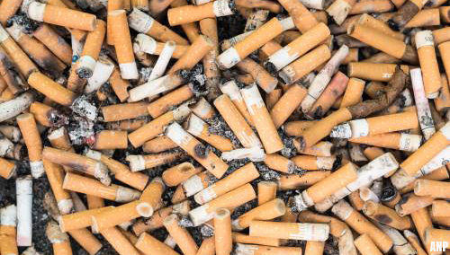 'Stoptober' begint: tabak in neutrale pakjes, stations rookvrij