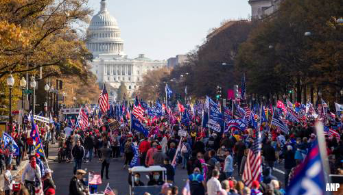Duizenden aanhangers van Donald Trump in Washington de straat op
