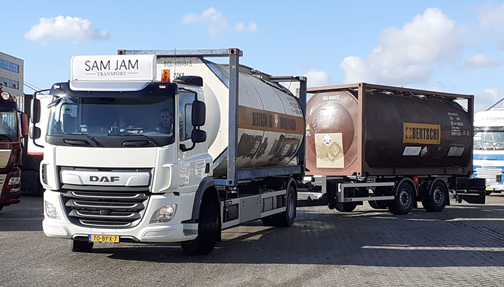 BEST Trucks levert eerste DAF CF 410 FA maatwerk ADR-combi aan Sam Jam Transport