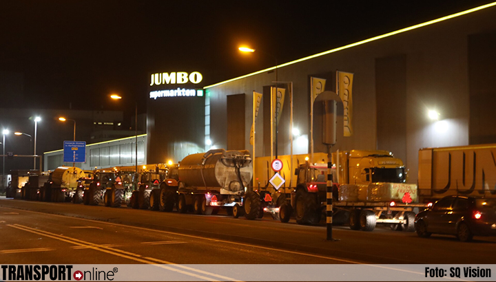 Boeren blokkeren distributiecentrum Jumbo in Breda [+foto]