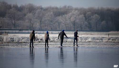 'Heel Friesland wil de schaatsen uit het vet'