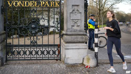 Toegang Vondelpark in Amsterdam afgesloten wegens drukte