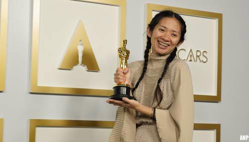 Nomadland grote winnaar bij Oscars, Anthony Hopkins beste acteur