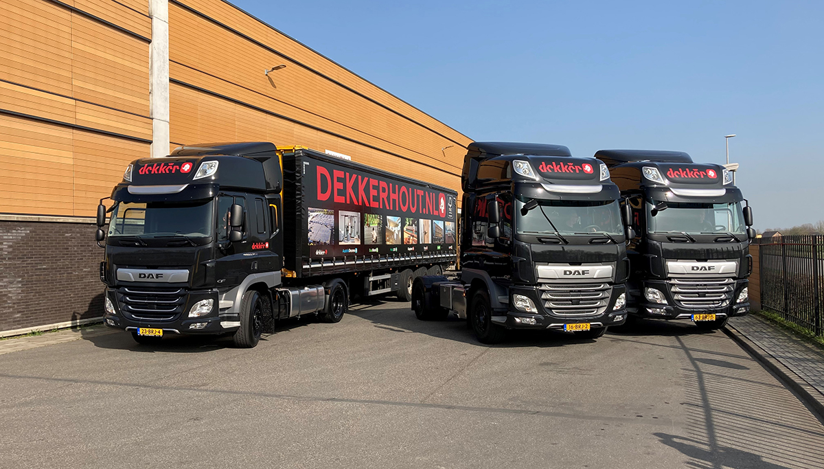 Drie nieuwe DAF trucks voor Koninklijke Dekker