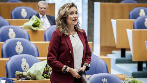 Vera Bergkamp direct in eerste ronde gekozen tot Kamervoorzitter