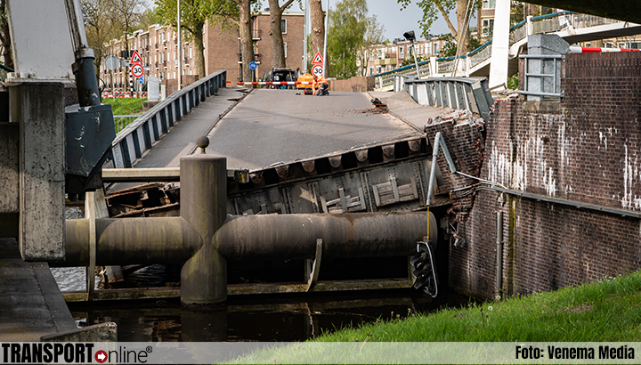 Vrachtschip 'Bodensee' ramt Gerrit Krolbrug in Groningen [+foto's]
