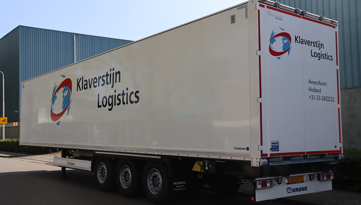 Nieuwe Krone Dry Liner voor Klaverstijn Transport & Logistiek