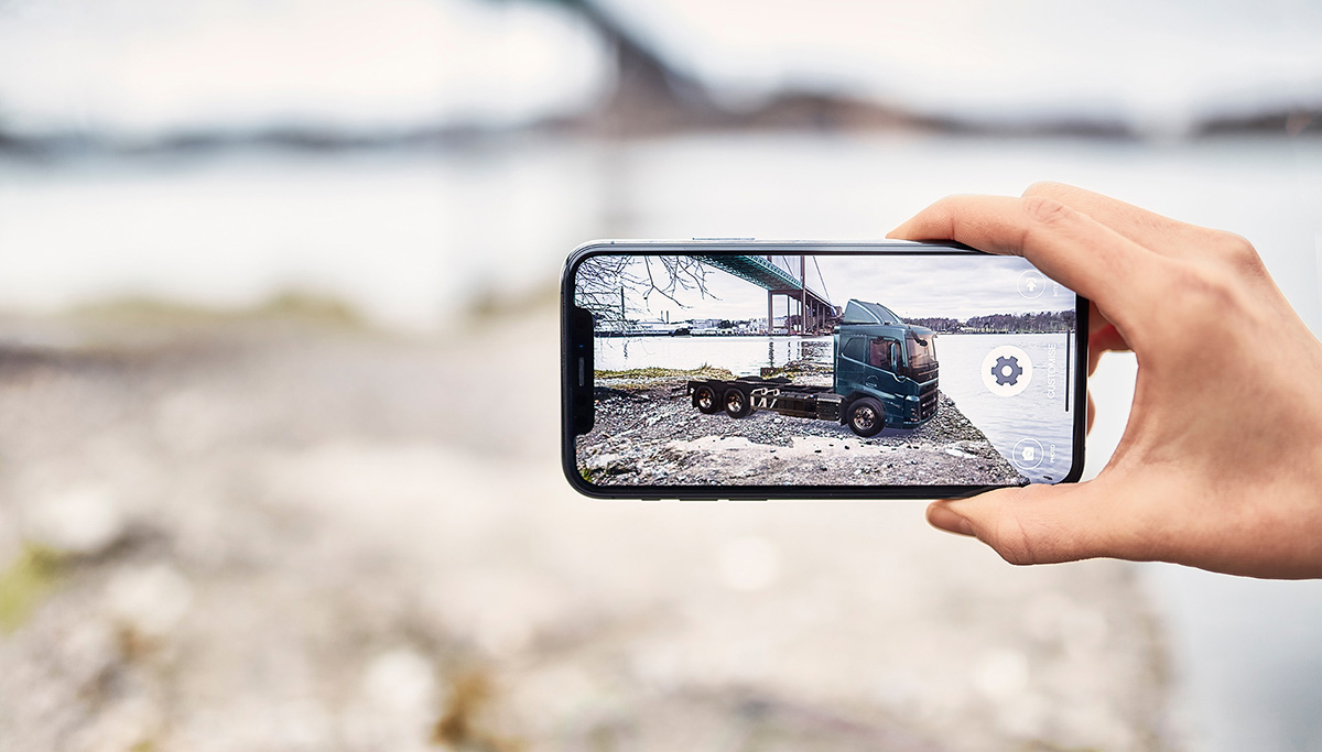 Stel je eigen Volvo Truck samen en zet hem bij jou op de oprit met de Augmented Reality-app