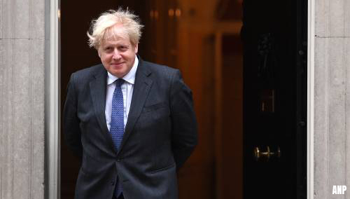 Britse premier Boris Johnson ontloopt coronaquarantaine, oppositie boos