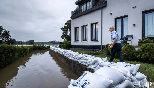 Haastige evacuaties in Limburgse deel dorpen Haelen en Horn