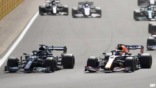 Mercedes: Hamilton deed niets fout bij botsing met Verstappen