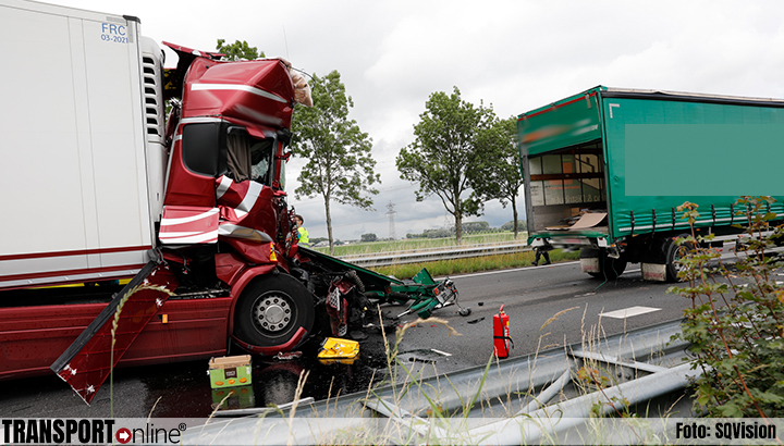 Ongeval met twee vrachtwagens op A17 [+foto]