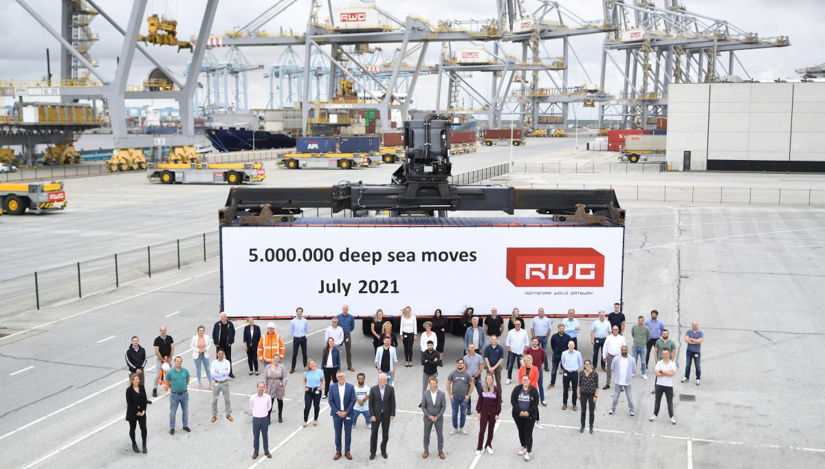 5.000.000ste deep sea container overgeslagen door RWG