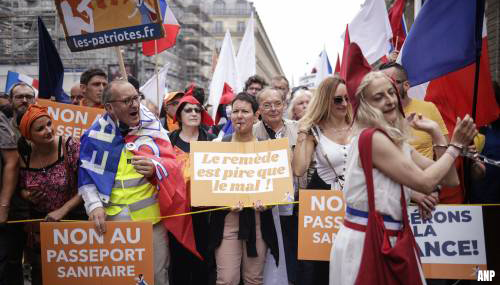 Opnieuw massaal protest tegen coronapas in Frankrijk