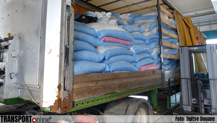 Vrachtwagen met 150 kilo marihuana door Duitse douane van de weg gehaald [+foto's]