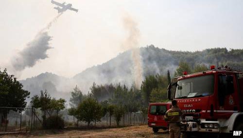 Bosbranden rukken weer op richting Athene