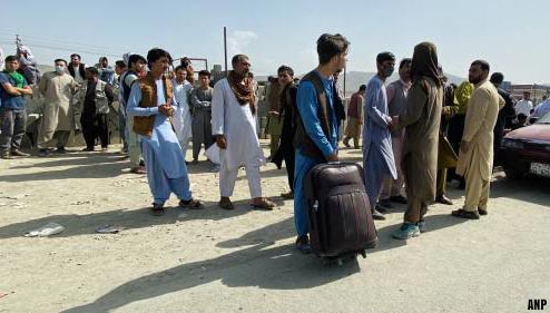 Washington: 6000 wachtenden op luchthaven Kabul