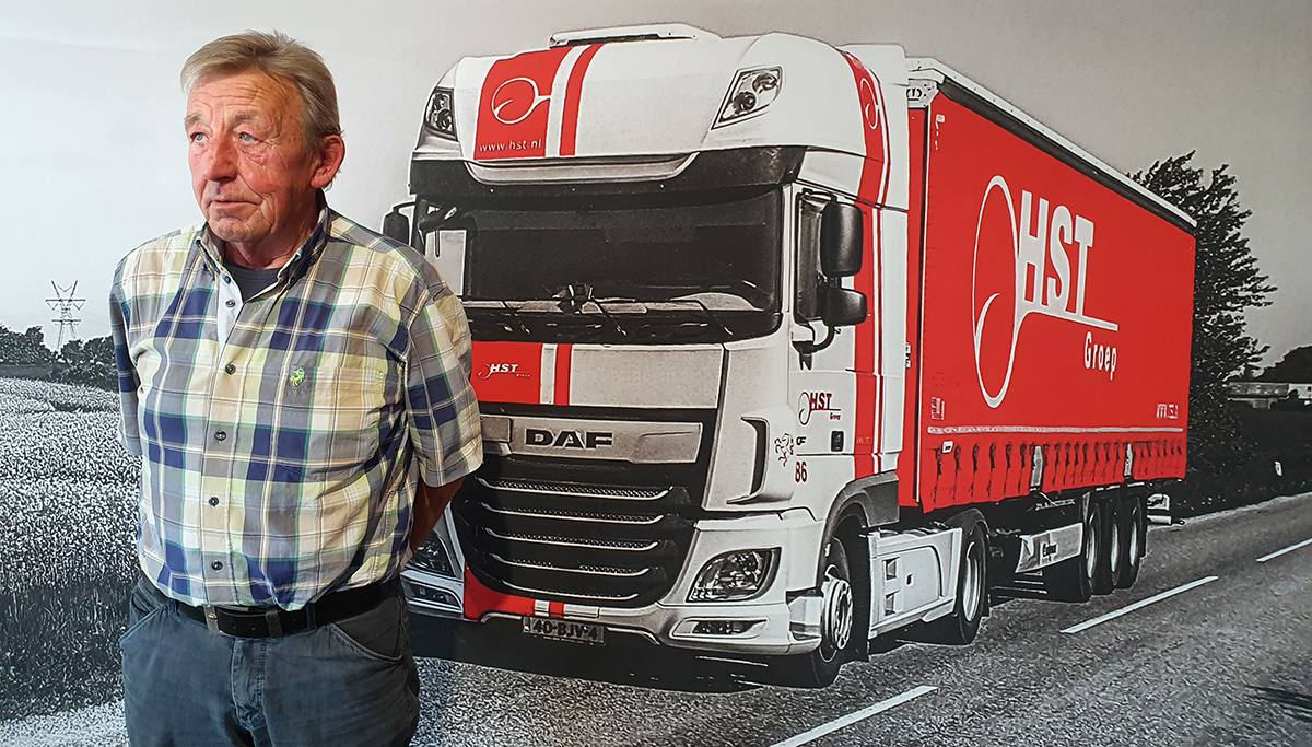 71-jarige vrachtwagenchauffeur Jaap Martens: 'Wat moet ik thuis doen?'