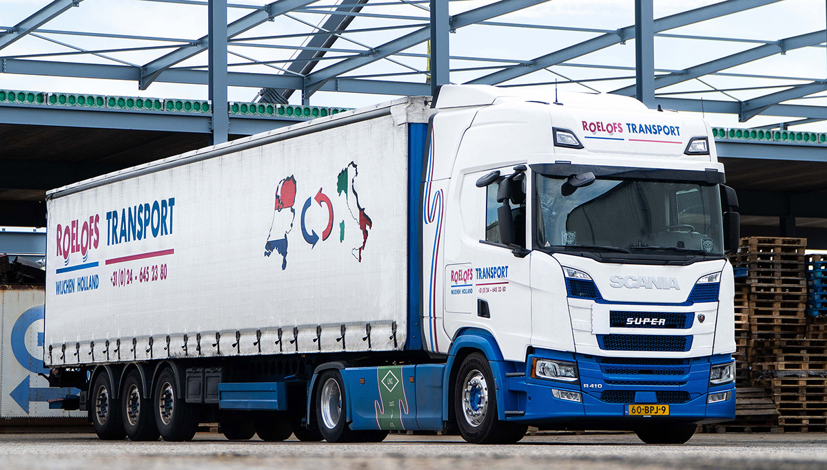 Vijftigste Scania en vier nieuwe LNG-trucks voor Roelofs Transport 