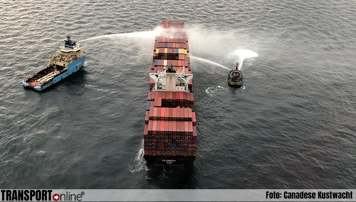 Brand op containerschip MV Zim Kingston voor Canadese kust onder controle [+foto's&video]