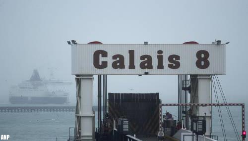 Boot met migranten bij Calais mogelijk aangevaren door containerschip
