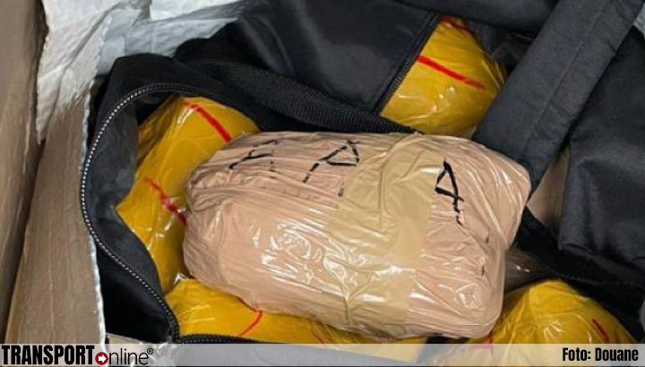 60 kilo cocaïne gevonden in ruim vliegtuig
