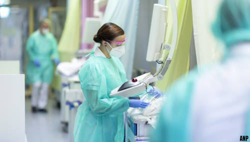 Aantal coronapatiënten in ziekenhuizen met bijna 100 toegenomen