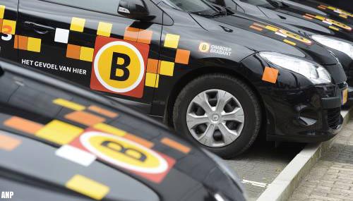 Omroep Brabant haalt logo's van auto's wegens bedreigingen