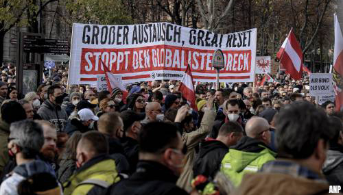 Demonstratie in Wenen tegen coronamaatregelen en vaccinatieplicht