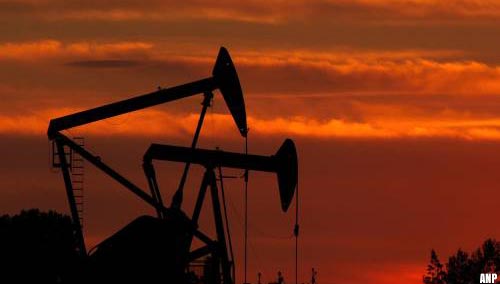 Olieprijzen hard gedaald in november door zorgen over nieuwe Omikron-variant