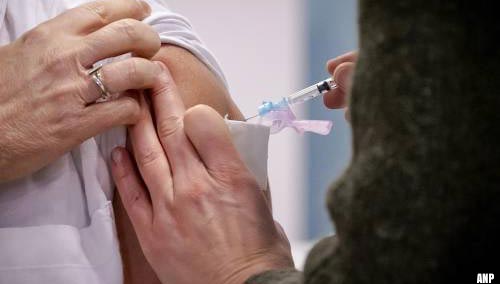 Medisch specialisten tegen verplichte vaccinatie zorgpersoneel