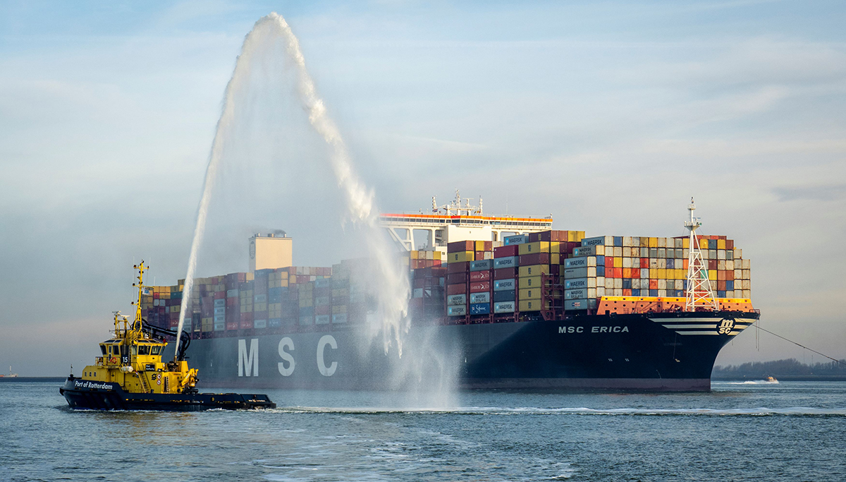 Overslag Rotterdam voor het eerst meer dan 15 miljoen TEU1 containers