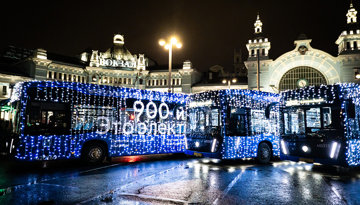 Moskou lanceert zijn 900ste elektrische bus op sfeervolle manier